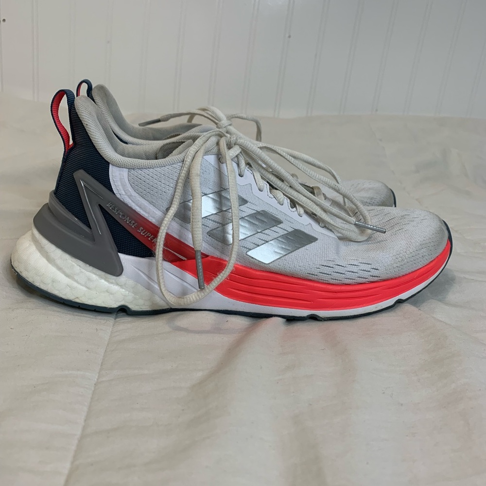 Womens Adidas Ultraboost Response Super White/Pink Sneakers Size 7.5